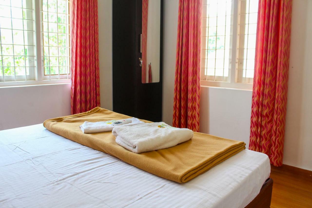 Magic Land Resorts Athirapally Irinjalakuda ภายนอก รูปภาพ